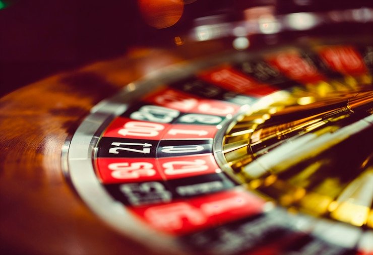 Roda roulette Speed Roulette di studio indomaxbet dengan dealer profesional